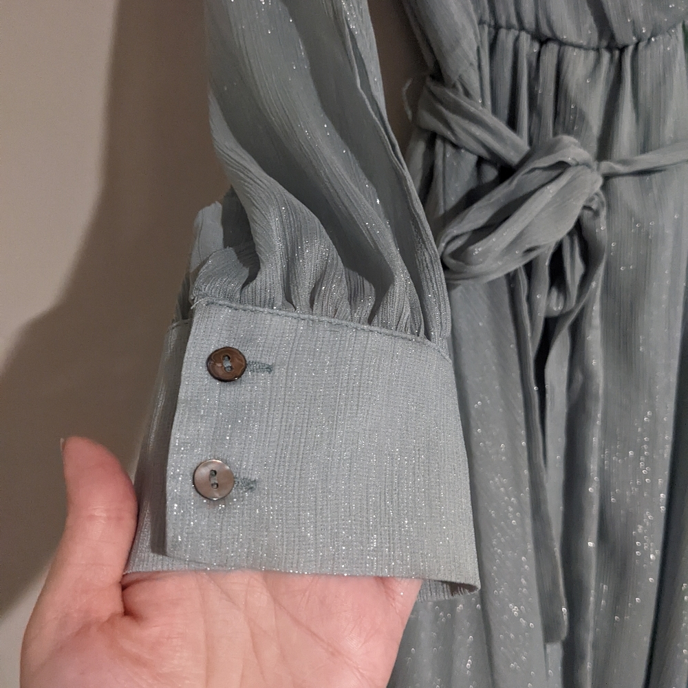 Dress - Picture 2 of 6